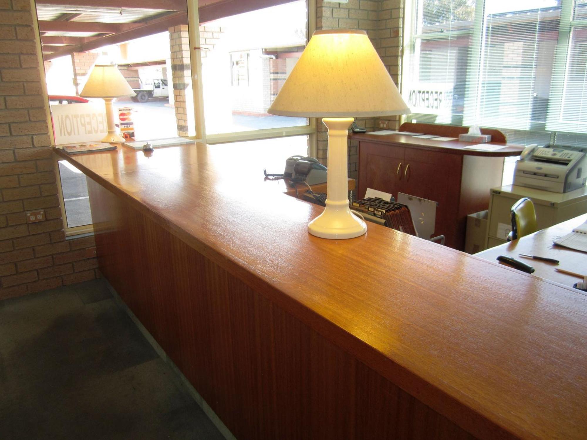 Canberra Lyneham Motor Inn エクステリア 写真